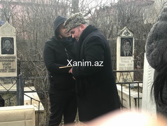 Görkəmli sənətkarımız SON MƏNZİLƏ belə yola salındı - DƏFNDƏN ÜRƏKDAĞLAYAN FOTOLAR