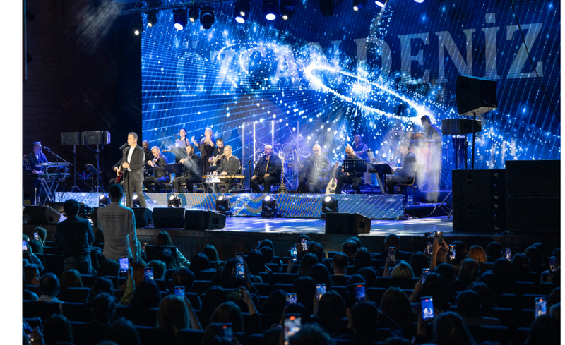 Özcan yenidən Bakıda konsert verdi - FOTOLAR