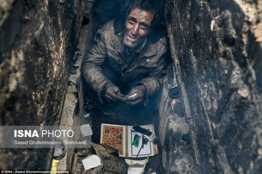 Məzarda yaşayan Nilufər ağladı - "Bəyəm biz insan deyilik?!" - FOTO