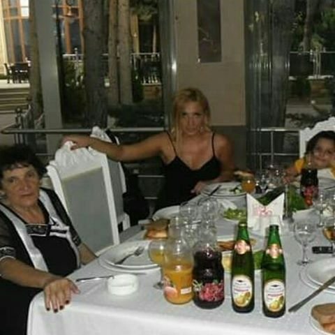 Azərbaycanlı məşhur vaxtsız dünyasını dəyişən anasından yazdı: "Çox darıxıram sənsiz, nəfəsim kəsilir " -FOTO