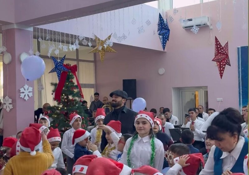 Zamiq qayğıya möhtac uşaqları sevindirdi - FOTOLAR