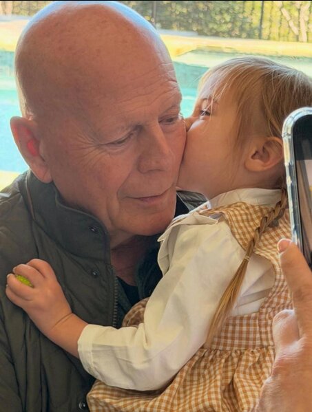 Demi Mur Brüs Uilsin son görüntülərini paylaşdı - FOTOLAR