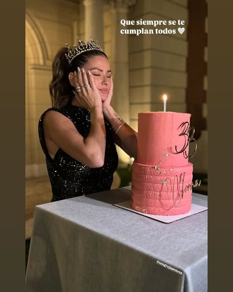 İkardidən sevgilisinə romantik ad günü mesajı - FOTOLAR