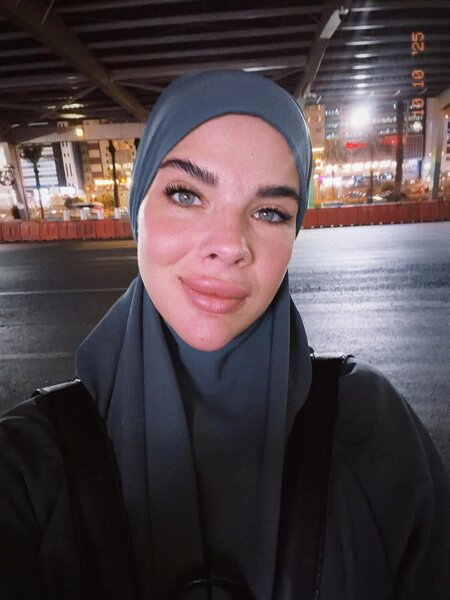 Sihirli annem'in ulduzu Ümrə ziyarətində - FOTOLAR