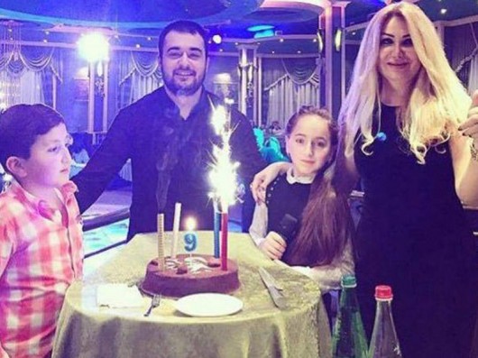 Könül Kərimova əsgərlikdən yeni qayıdan oğlu ilə - FOTO