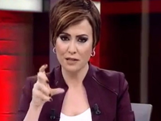 Terrorçunun tutulması xəbərini canlı yayımda oxuyan aparıcıdan FƏRQLİ REAKSİYA - VİDEO