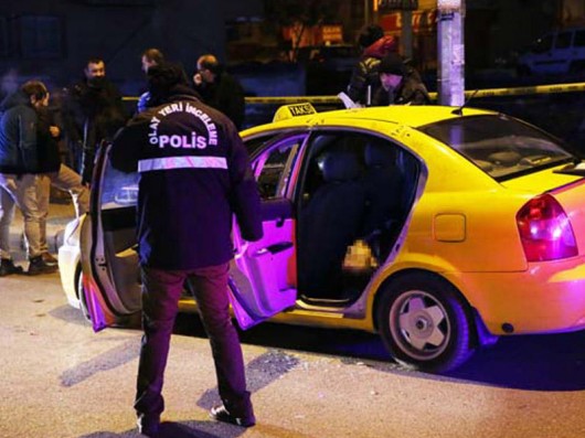 Paytaxtda gecə vaxtı taksiyə silahlı hücum: ölən və yaralılar var - VİDEO - FOTO