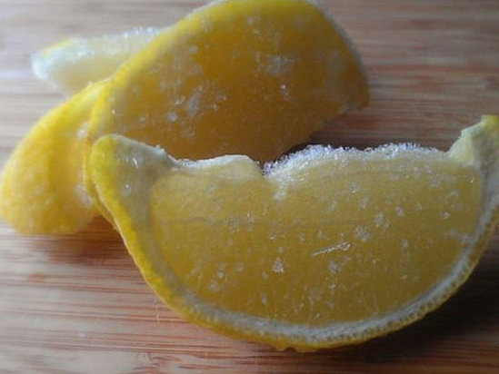 Xərçəngdən qorunmaq istəyirsinizsə limonu bu formada yeyin
