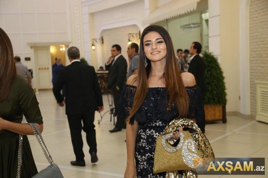 Xalq artistimizin özündən gözəl qızının elə FOTOLARI yayıldı ki...
