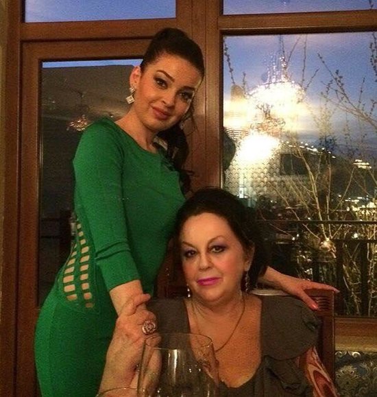 Bu da tanınmış aktrisamızın Aişvariya Raya oxşayan qızı - FOTO