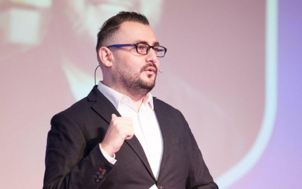 Ağzından horra tökülən zırramaların qonağı olmaq istəmirik' - Murad Arif