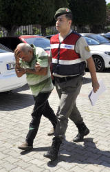 Çörək almağa gedən qız 63 yaşlı satıcıdan hamilə qaldı - FOTO