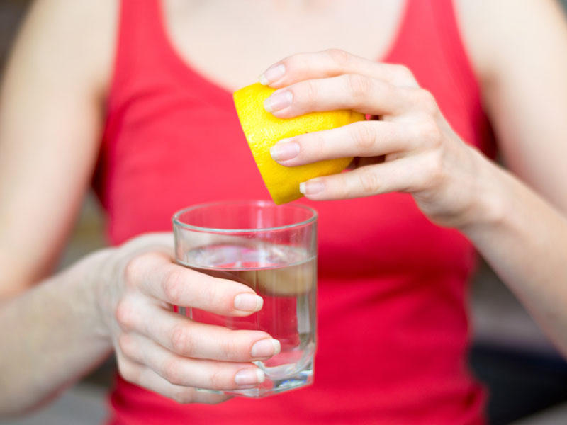 Yatmazdan əvvəl zeytun yağı və limon 