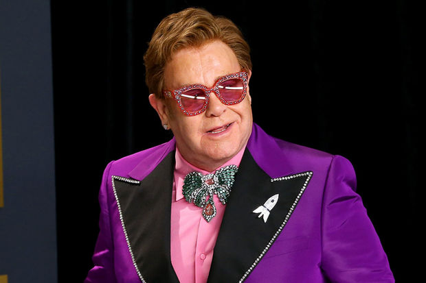 Elton Con xəstəxanaya yerləşdirildi