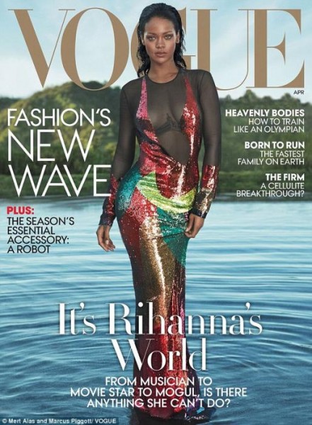 Rihanna bu libasına görə peşman oldu - fotolar