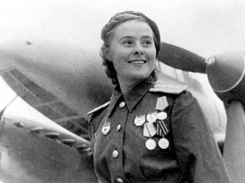 Stalini xilas edən ilk azərbaycanlı qadın pilot - FOTO
