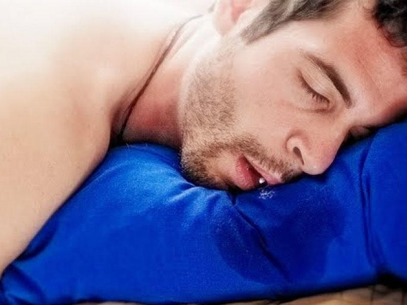 Yatanda ağzınızdan su axır? - Nəyin əlamətidir?