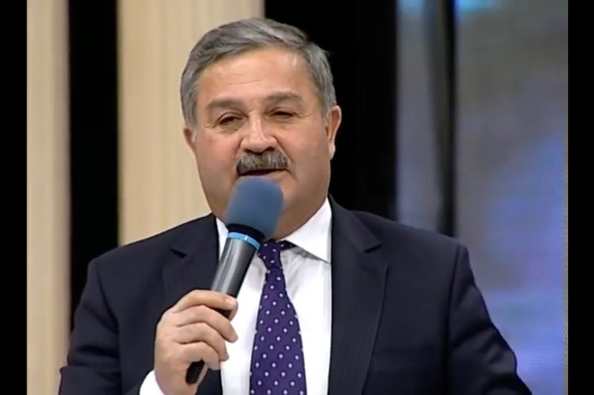 Azərbaycanlı müğənni 14 yaşlı uşaqla evlənib