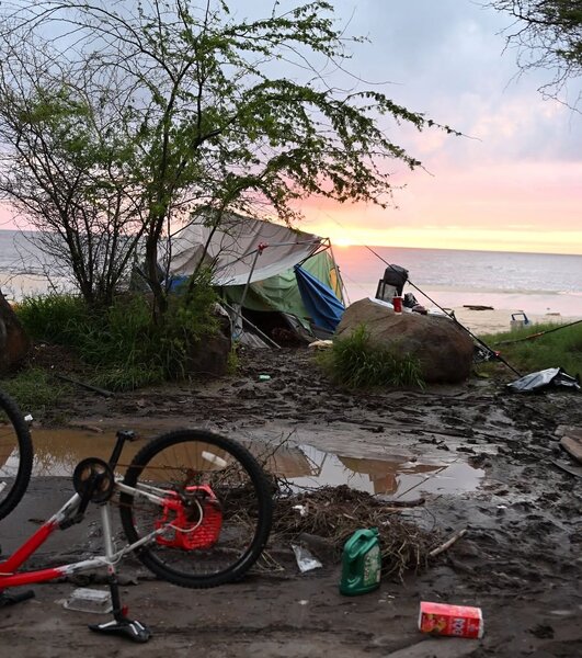 Hollivud ulduzu təhlükəli ərazidən çıxarıldı - Fotolar