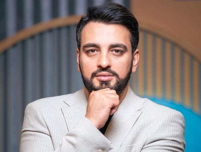 Zaur qızını birinci sinifə yola saldı - FOTO