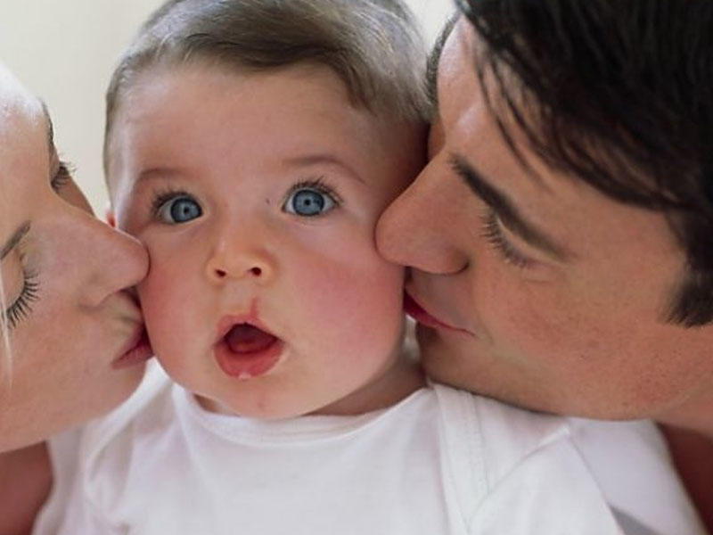 "Uşağı təhlükə ilə qarşı-qarşıya qoyur" - Öpücük xəstəliyi nədir?