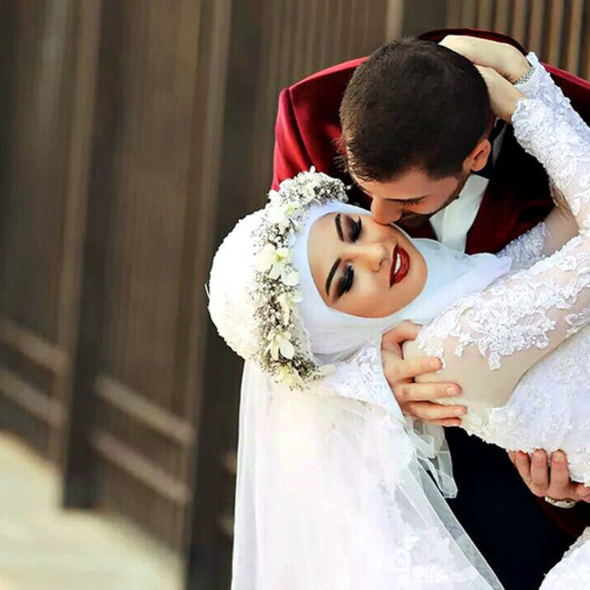 Спальня для первой брачной ночи. Первая брачная ночь с дагестанцем. Первая брачная ночь в исламе. Свадебные обычаи и традиции дагестана. Традиции дагестанской свадьбы.