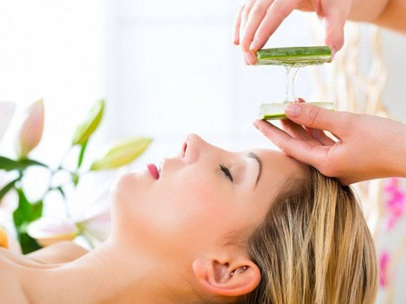 Aloe şirəsini başına sürtdü və 5 dəqiqə sonra gördüklərinə özü də inanmadı