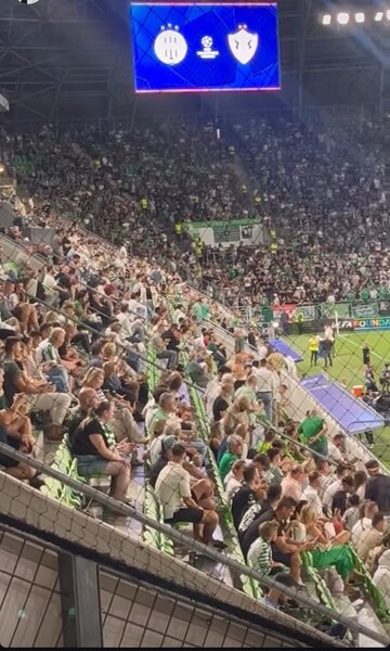 Məşhur müğənni 'Qarabağ'ı dəstəkləmək üçün Budapeştə getdi - FOTOLAR