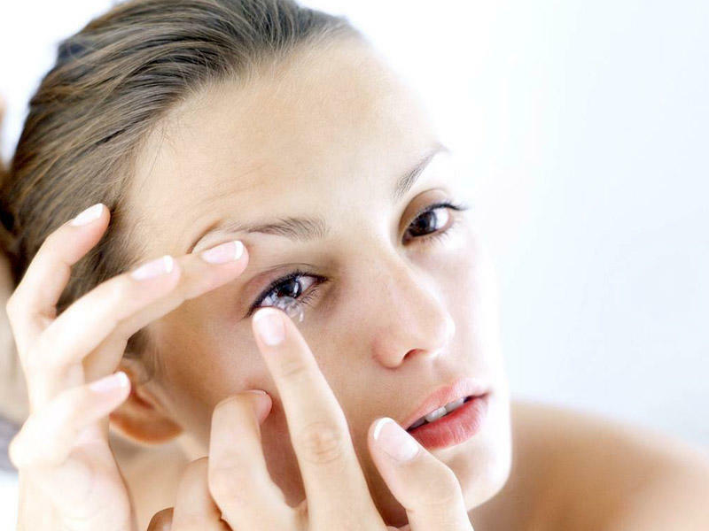 Kontakt linzaları haqqında bilmədikləriniz faktlar