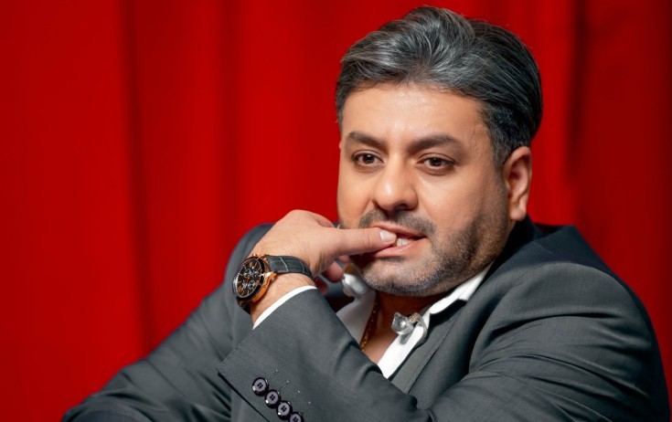 Efirdə hər şey bir-birinə qarışıb