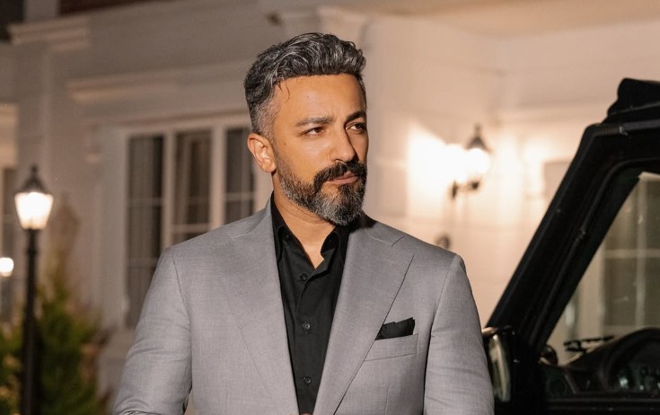 Şəhriyarın yeni biznesi - Əsərlərini satır