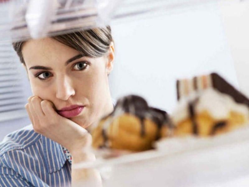 Bu şəxslər bayram şirniyyatlarından uzaq durmalıdır - Həkimdən XƏBƏRDARLIQ