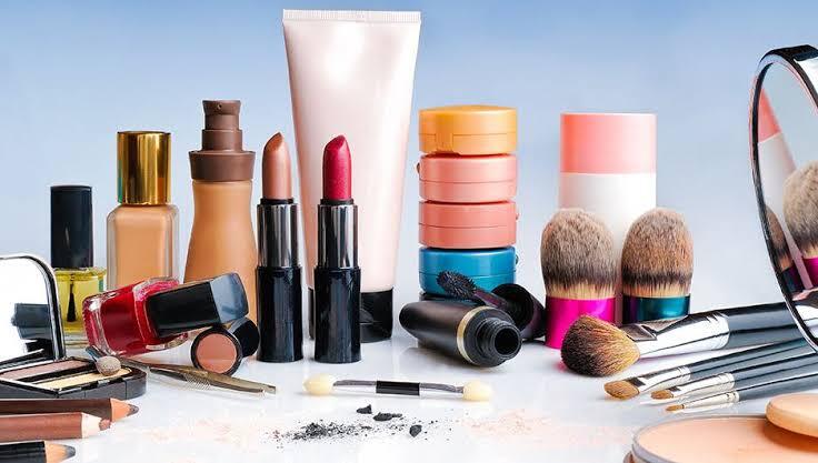 Kosmetik məhsulları seçərkən nəyə diqqət etməliyik?