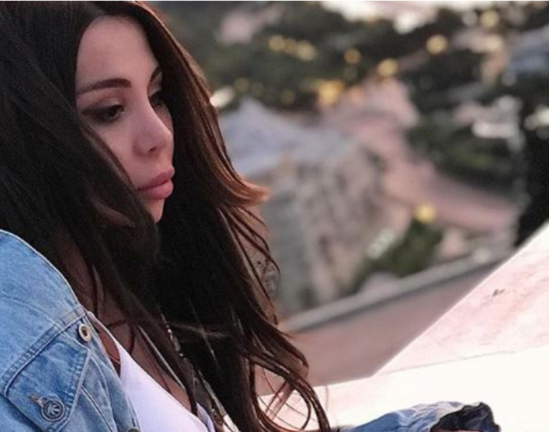 Azərbaycanlı modelin fotoları sosial şəbəkəni qarışdırdı - FOTO