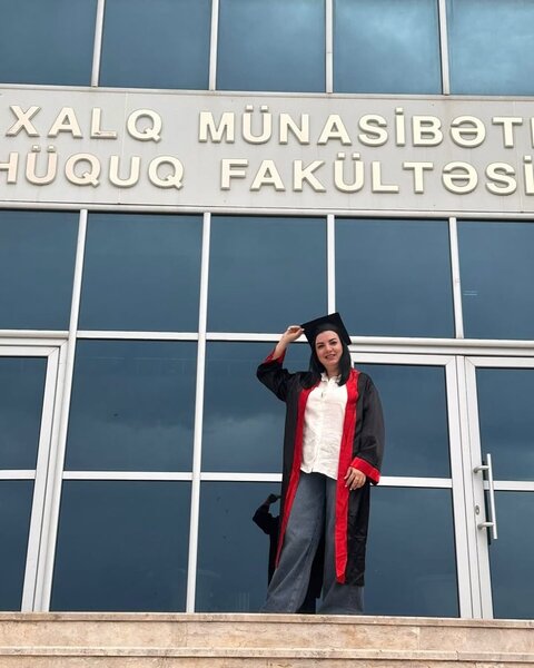 Xalq artistinin qızı ikinci ali təhsilini başa vurdu - FOTOLAR