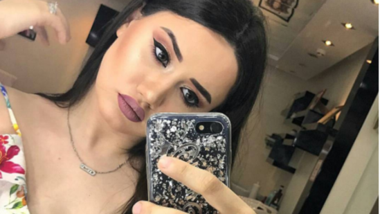 400 minlik toyu ilə gündəmə gələn məmurun qızının estetiksiz FOTOSU- GÖRƏNLƏR TANIMADI