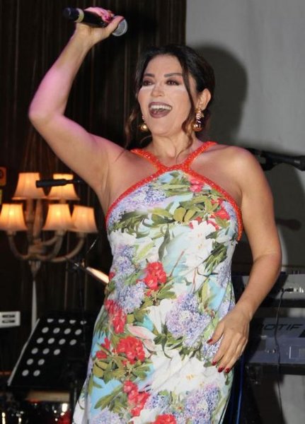 Yeni il gecəsi ən çox bu türk müğənnisi qazanacaq-FOTO