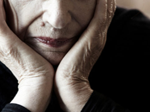 Evdə qadını yaşlandıran 5 amil: Bunları etməyin