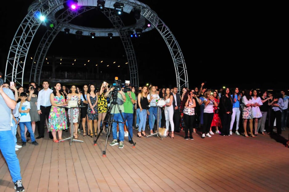 Zamiq yayın ilk konsertini açıq havada verdi - FOTO