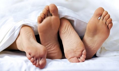 Pul evaziga yigitning qolini silkitish