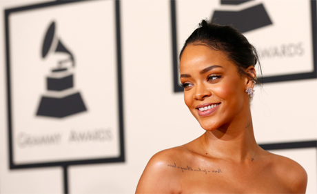 Rihannaya əxlaqsız video göndərdi, evinə getdi - FOTOLAR