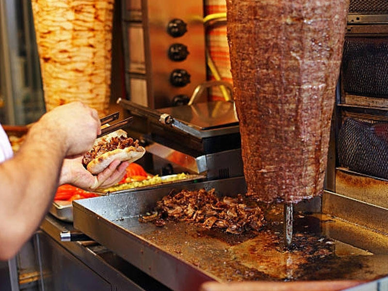 Dönərdən zəhərlənmə hansı səbəblərə görə baş verə bilər?