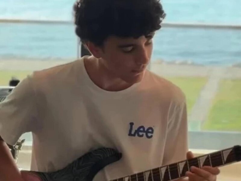 16 yaşlı oğlan enerji içkisindən öldü - FOTO