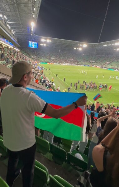 Məşhur müğənni 'Qarabağ'ı dəstəkləmək üçün Budapeştə getdi - FOTOLAR