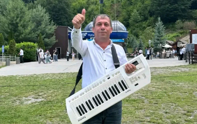 Musiqiçini maşın vurub öldürdü - Foto