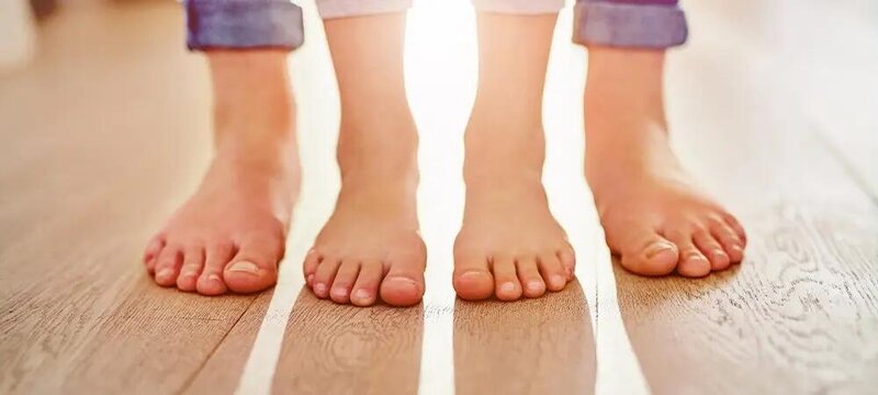 Ayaq göbələyi necə keçir? Ayaq göbələyinə nə kömək edir?