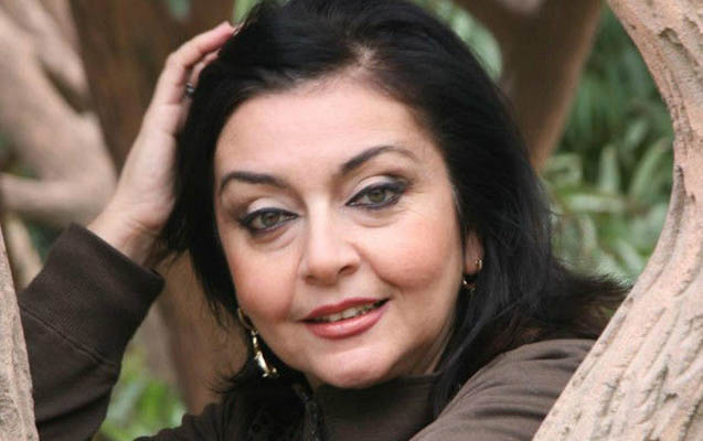 Şaxta babadan valideynlərimin barışmağını dilədim' - Xalq artistinin uşaqlıq arzusu