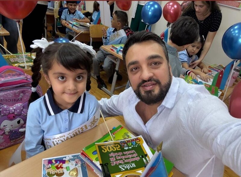 Zaur qızını birinci sinifə yola saldı - FOTO