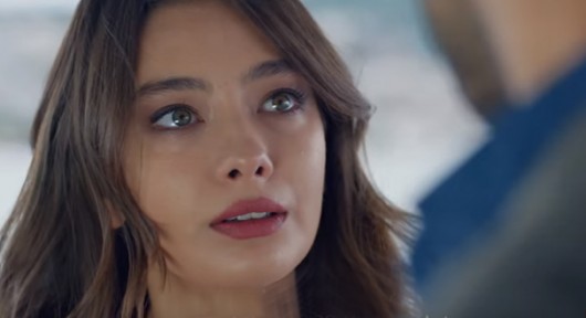 "Kara sevda" nın ulduzu nişanlısına belə sürpriz hazırladı - FOTO