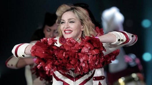 Madonna Trampı söydü - Canlı yayım dayandırıldı